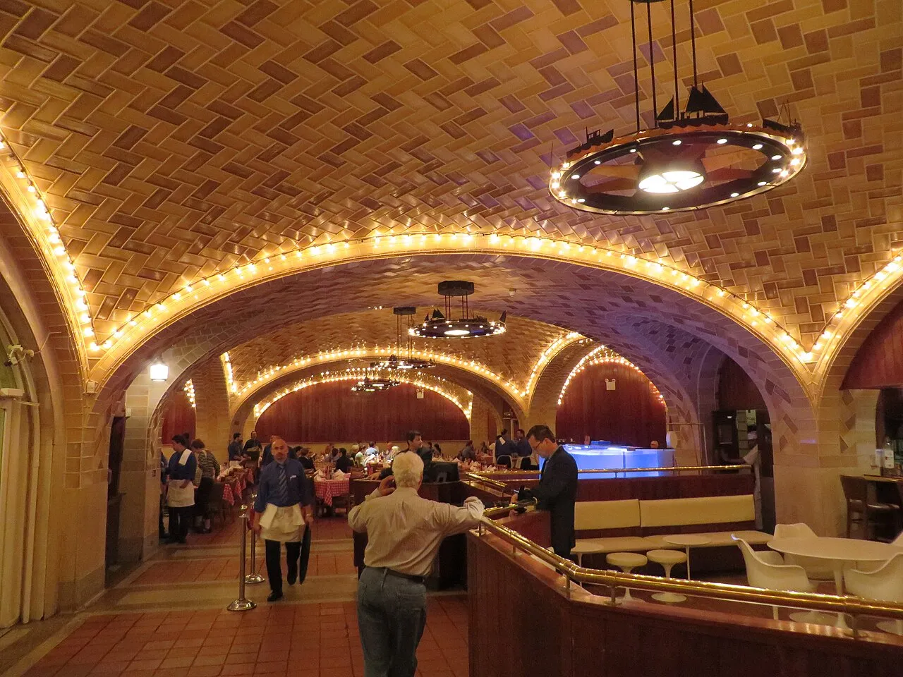 The vaulted interior of the Grand Central Oyster Bar